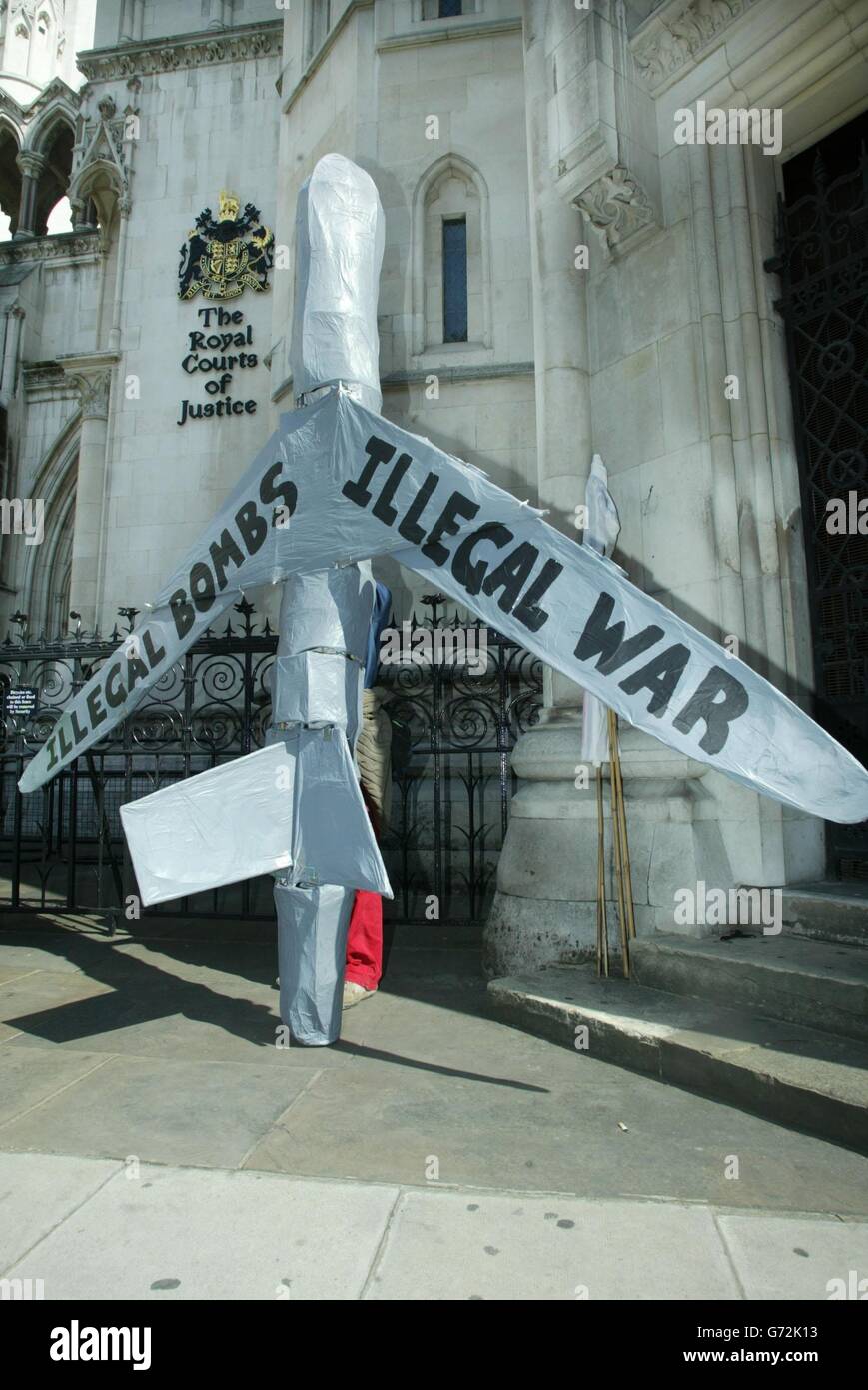 RAF Fairford manifestanti in tribunale Foto Stock