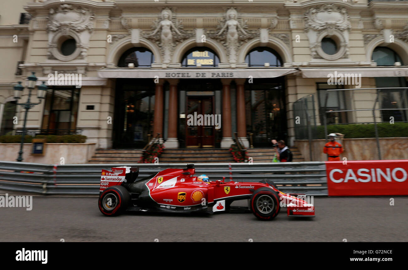 Motor Racing - Campionato del mondo di Formula uno - Gran Premio di Monaco 2014 - Practice 1 e 2 - Circuit de Monaco. La Ferrari Fernando Alonso durante le prove per il Gran Premio di Monaco 2014 al Circuit de Monaco, Monte Carlo. Foto Stock