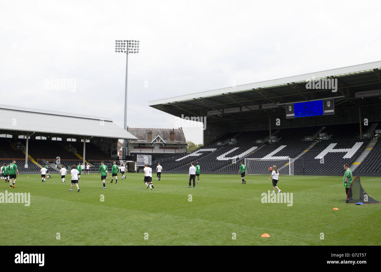 Calcio - Charity All Star Match - Fulham v Sealand - Craven Cottage. Fulham Badgers e Corinthian casual's match Foto Stock