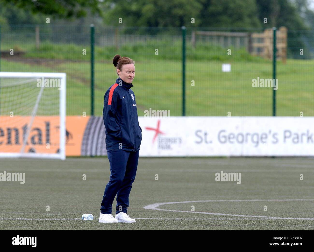 Calcio - Football League's Female Football Development Festival - St Georges Park. Il Football League Trust "Female Football Development Festival" a St Georges Park, Burton. Foto Stock