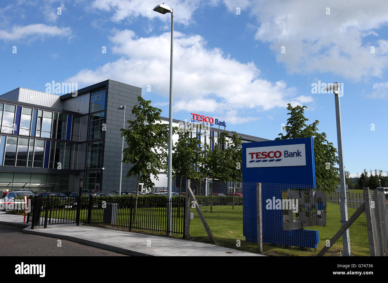 Vista generale dell'ufficio del Tesco Bank a South Gyle, Edimburgo, quando il gigante del supermercato ha assunto i giganti delle banche di High Street quando ha lanciato il suo primo conto corrente con un dito al "ridicolmente scarso valore" offerto dai rivali. Foto Stock