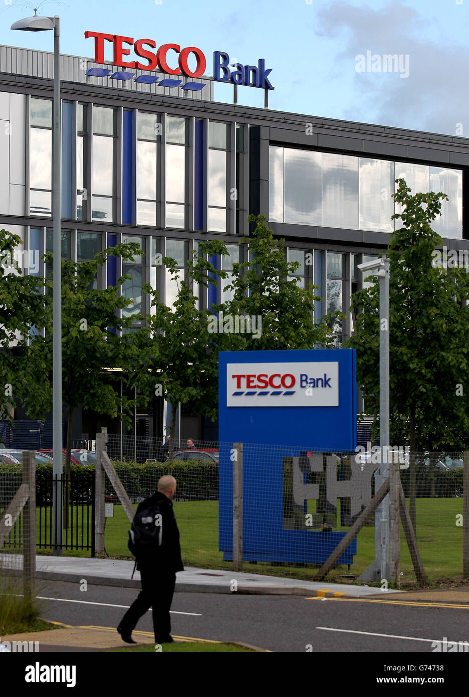 Vista generale dell'ufficio del Tesco Bank a South Gyle, Edimburgo, quando il gigante del supermercato ha assunto i giganti delle banche di High Street quando ha lanciato il suo primo conto corrente con un dito al "ridicolmente scarso valore" offerto dai rivali. Foto Stock