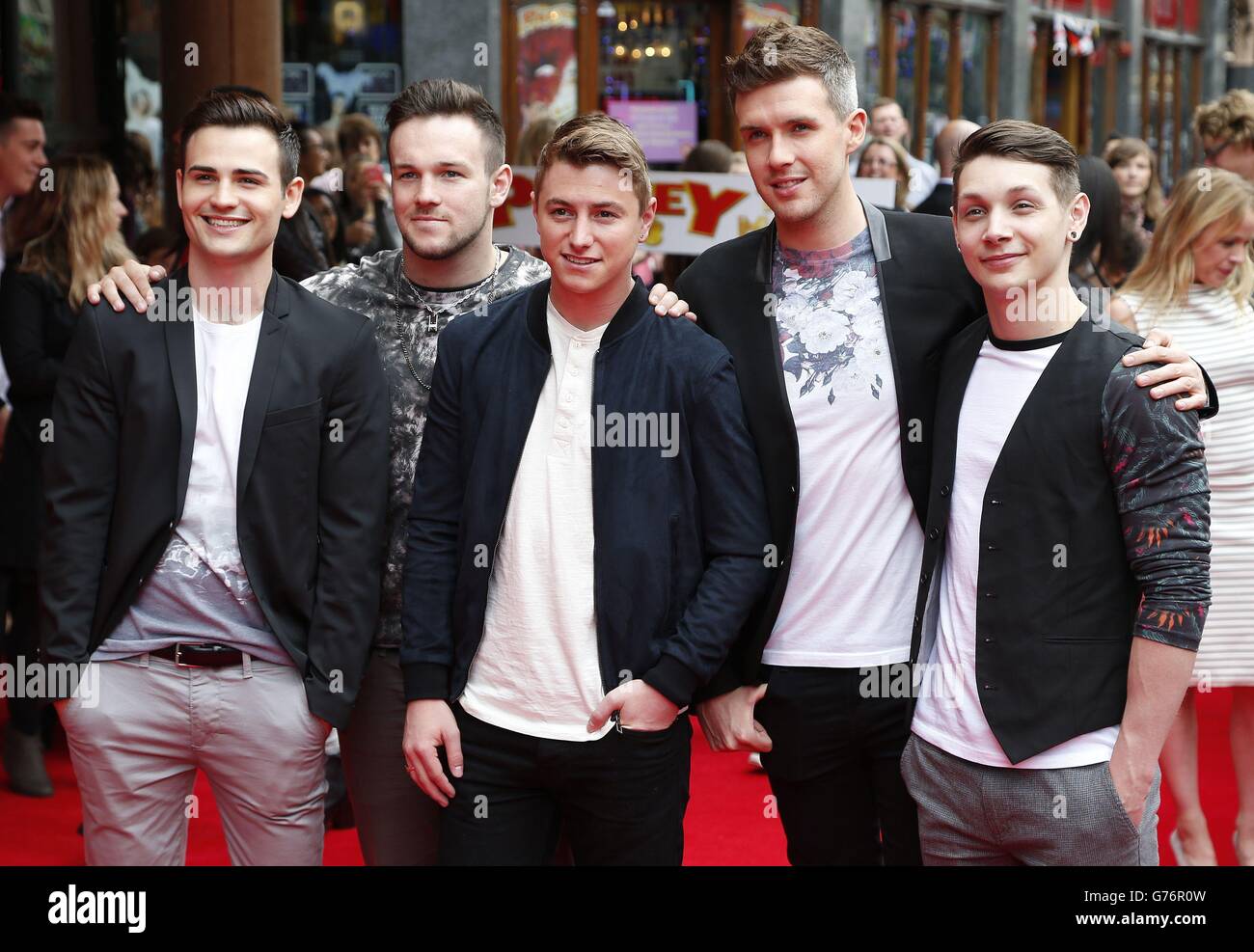 Collabro partecipa alla prima di Pudsey The Dog: The Movie, tenuta a Vue West End, Leicester Square, Londra. Foto Stock