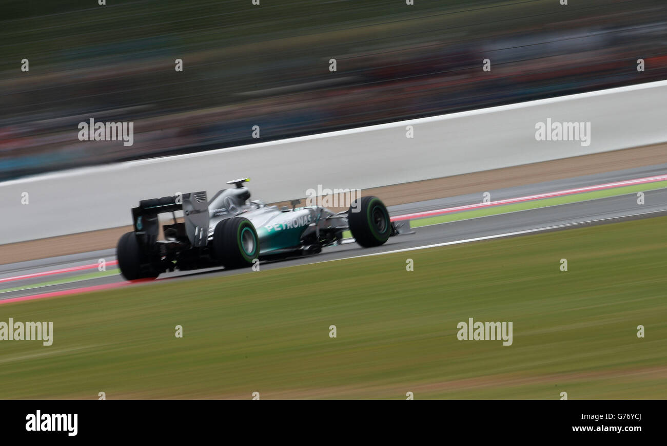 Mercedes' Nico Rosberg in qualifica per il Gran Premio di Gran Bretagna 2014 al circuito di Silverstone, Towcester. PREMERE ASSOCIASTION Photo. Data immagine: Sabato 5 luglio 2014. Vedere PA storia AUTO British. Il credito fotografico dovrebbe essere: David Davies/PA Wire. Foto Stock