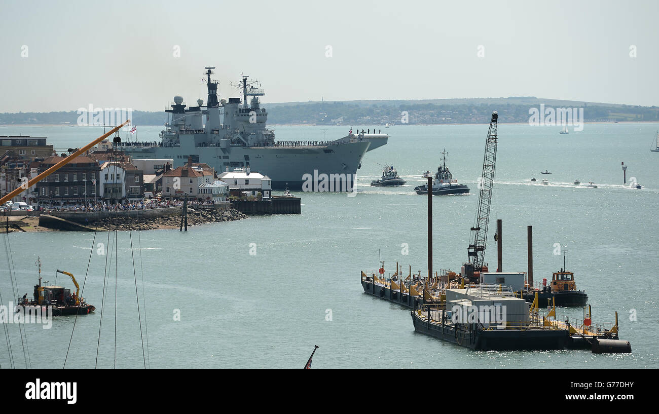 HMS illustre Pensionamento Foto Stock