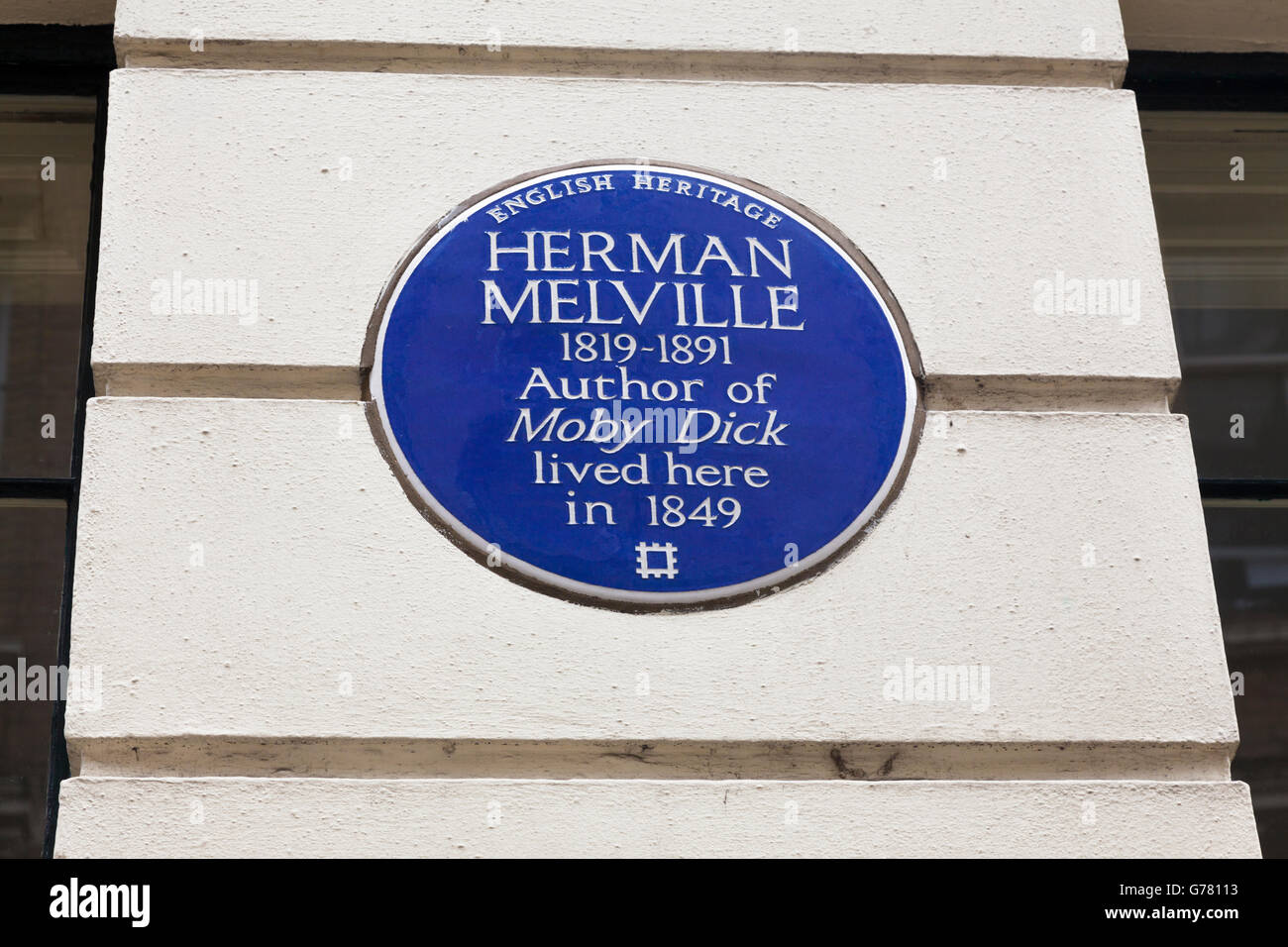 Targa blu, Herman Melville, autore di 'Moby Dick' vissuto qui, 25 Craven Street, Londra, Regno Unito Foto Stock