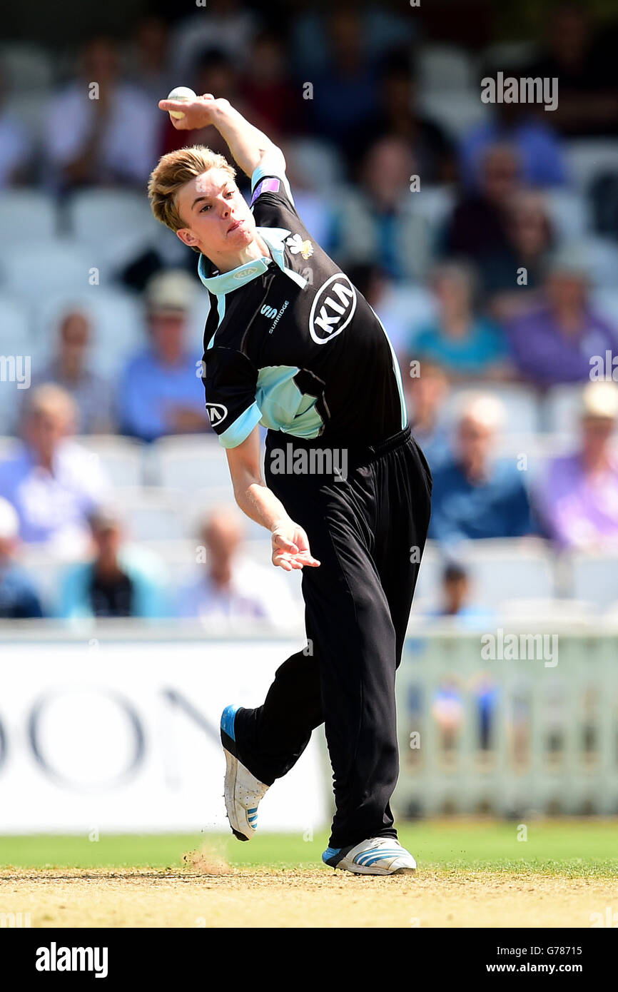 Cricket - Royal London One Day Cup - Surrey v Sussex - Kia Oval. Freddie Van den Bergh di Surrey Foto Stock