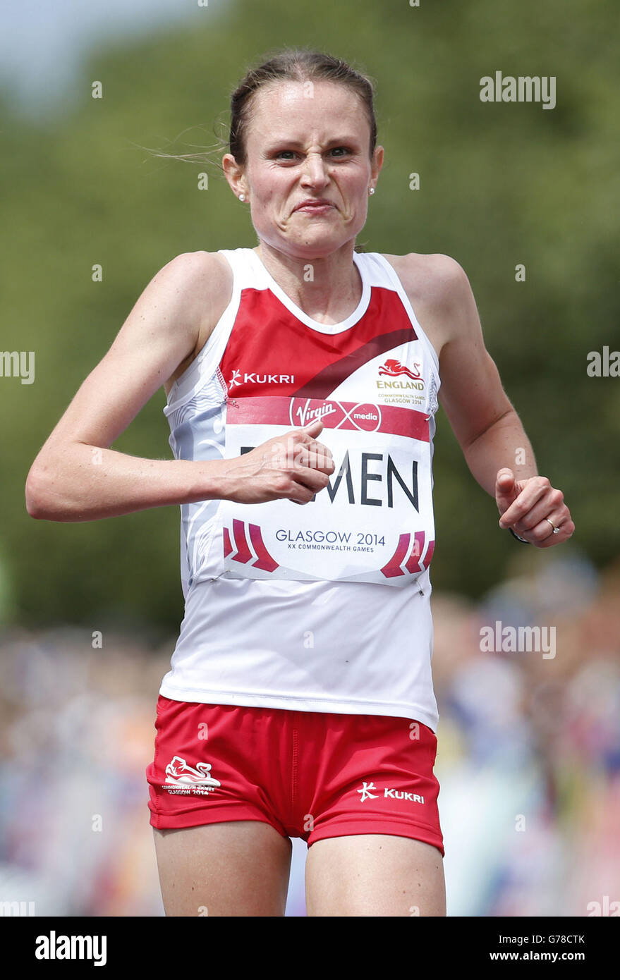 Inghilterra Louise Damen durante la Maratona degli uomini durante i Giochi del Commonwealth 2014 a Glasgow durante i Giochi del Commonwealth 2014 a Glasgow. Foto Stock