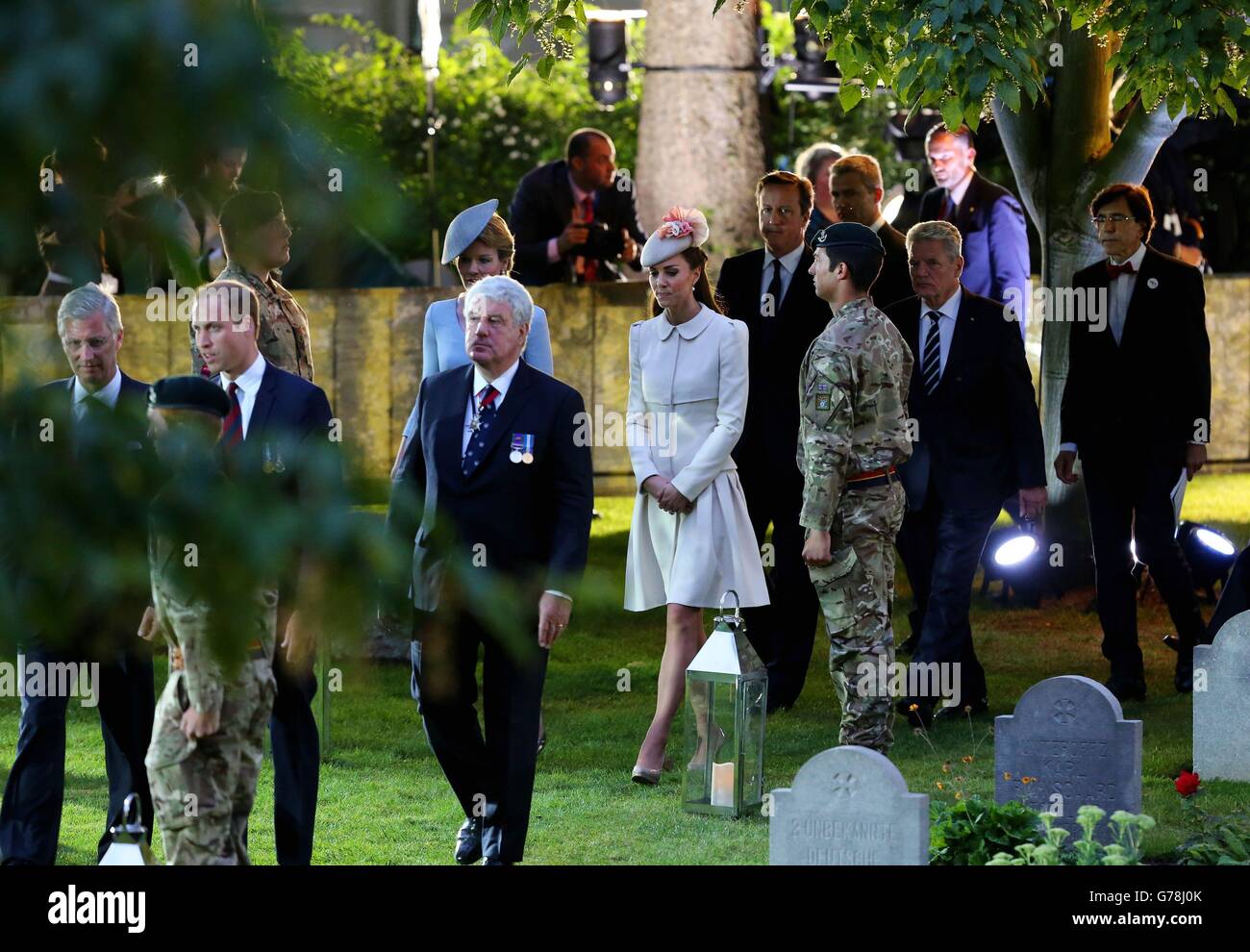 La Duchessa di Cambridge durante una cerimonia presso il St. Symphorien, Mons, commemorando il 100° anniversario dell'inizio della prima guerra mondiale. Foto Stock