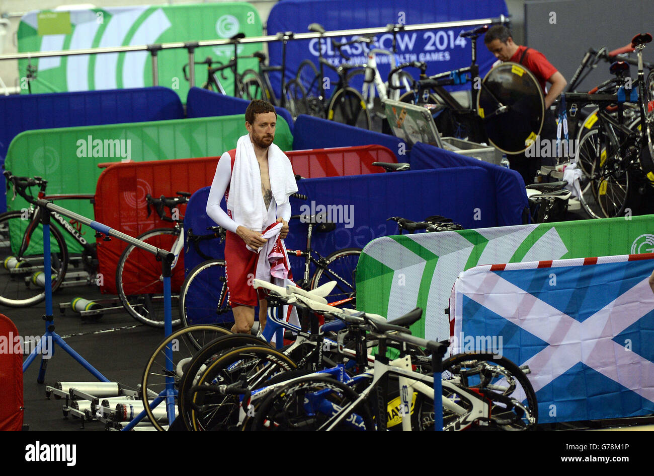 Sir Bradley Wiggins durante una sessione di allenamento al Sir Chris Hoy Velodrome di Glasgow. Data immagine: Lunedì 21 luglio 2014. Vedi PA Story COMMONWEALTH Cycling. Il credito fotografico dovrebbe leggere John Giles/PA. Foto Stock
