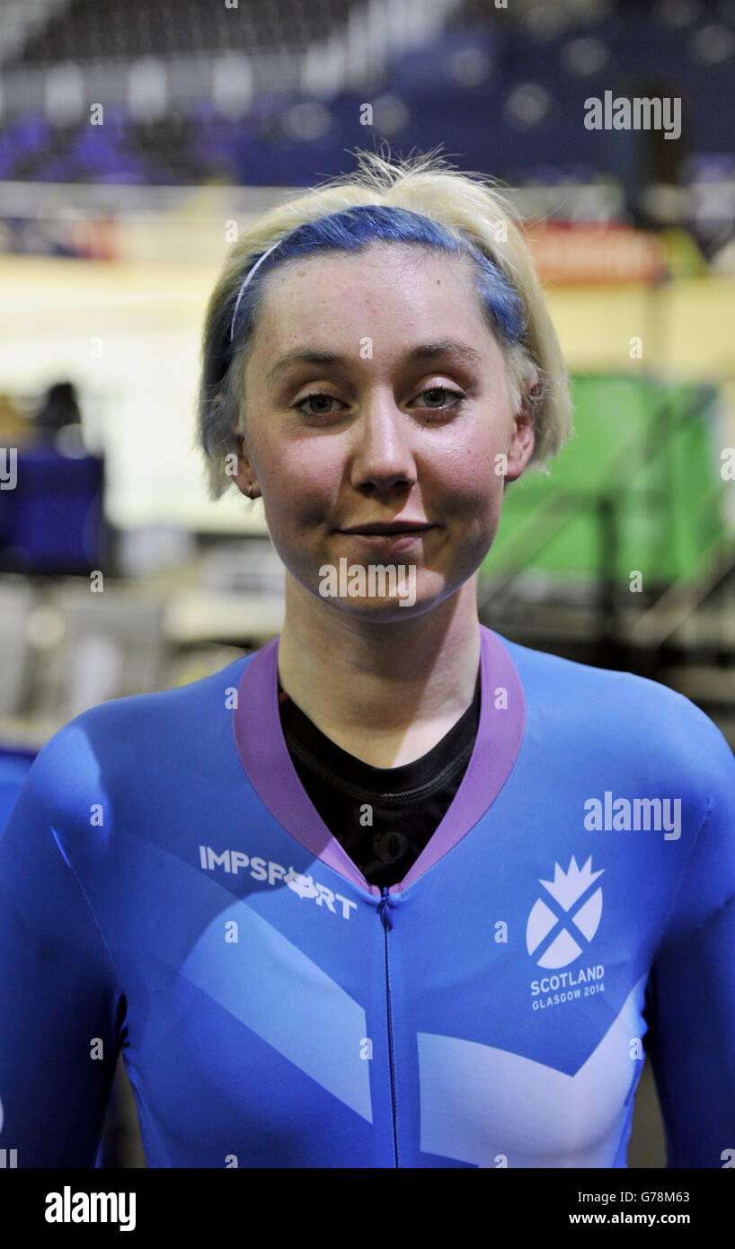 Il ciclista del Team Scotland Katie Archibald durante una sessione di formazione al Sir Chris Hoy Velodrome, Glasgow. Data immagine: Lunedì 21 luglio 2014. Vedi PA Story COMMONWEALTH Cycling. Il credito fotografico dovrebbe leggere John Giles/PA. Foto Stock
