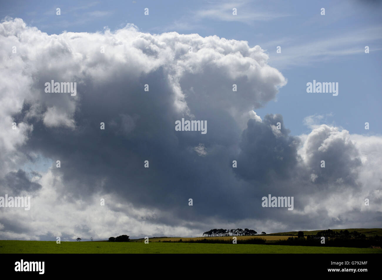 Tempo estivo 3 agosto. Nuvole sul Northumberland. Foto Stock