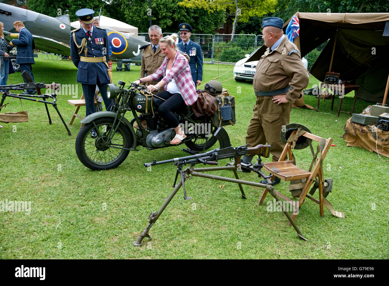 Trowbridge, Wiltshire, Regno Unito. Il 26 giugno 2016. Wiltshire Forze Armate & Veterani celebrazioni a Trowbridge Parco Comunale di credito: Andrew Harker/Alamy Live News Foto Stock