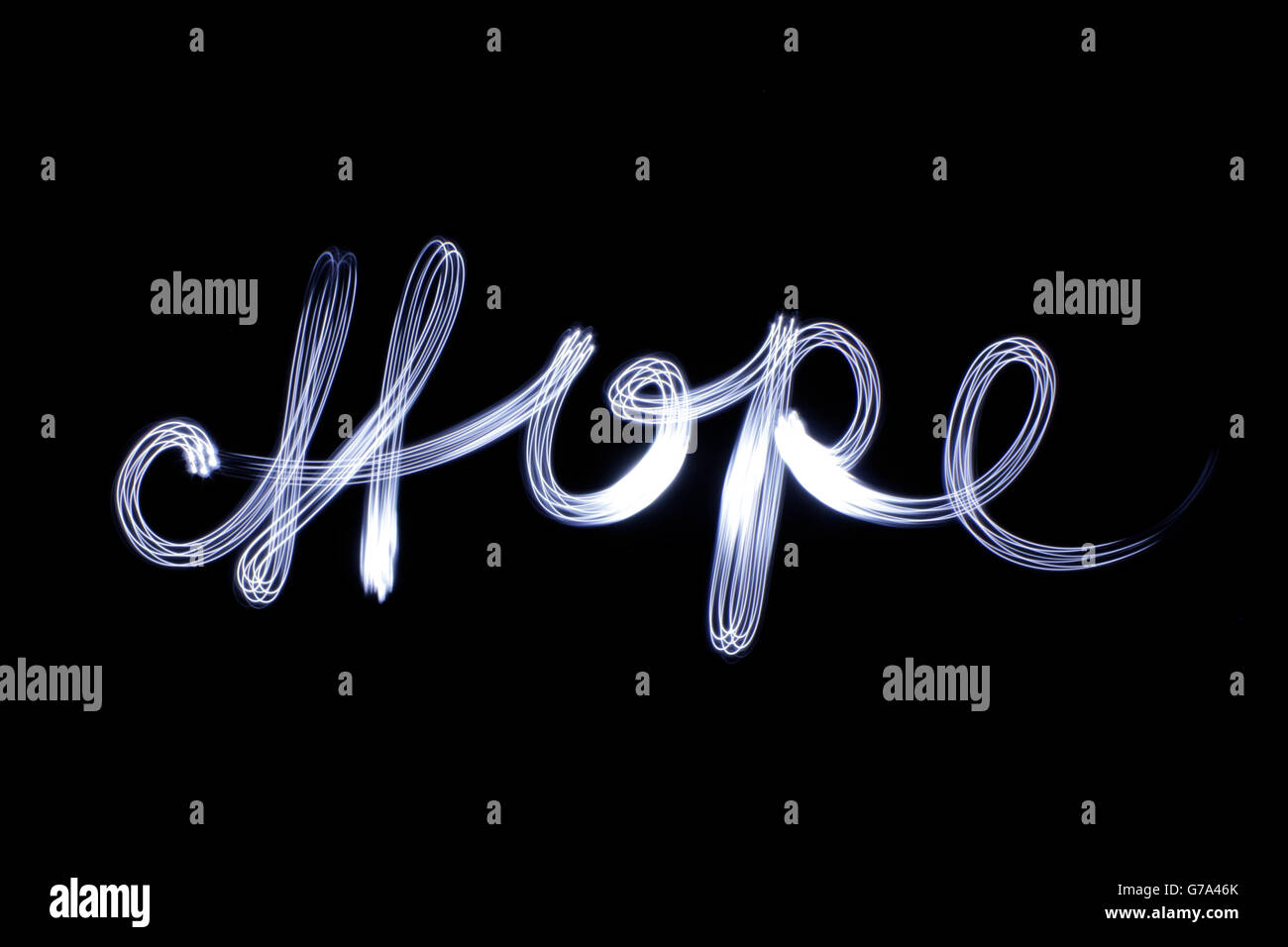 Fotografia di un disegno di luce della parola speranza con una lunga esposizione effetto Foto Stock