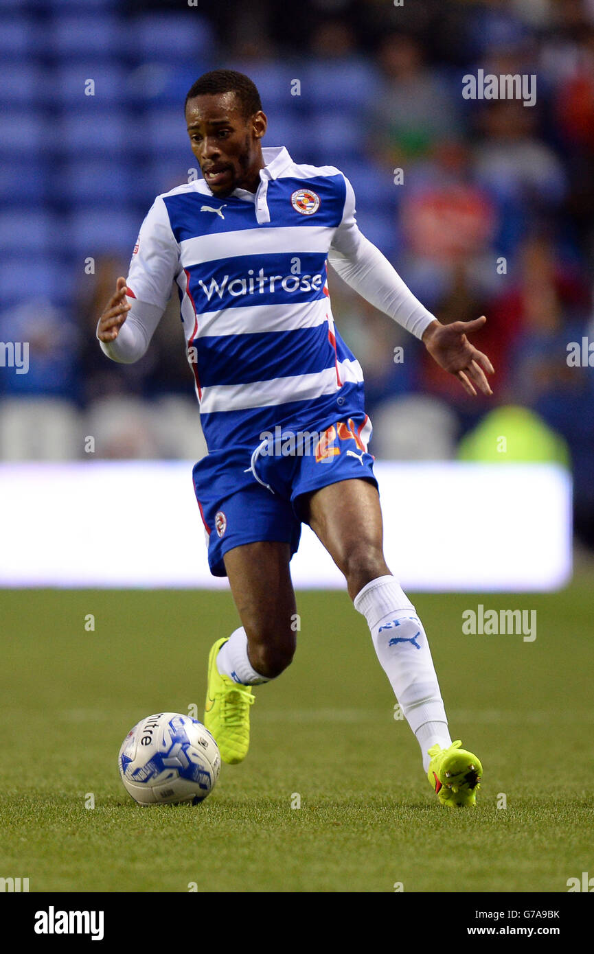 Calcio - Campionato Sky Bet - Reading v Huddersfield Town - Stadio Madejski. Shaun Cummings, Reading Foto Stock