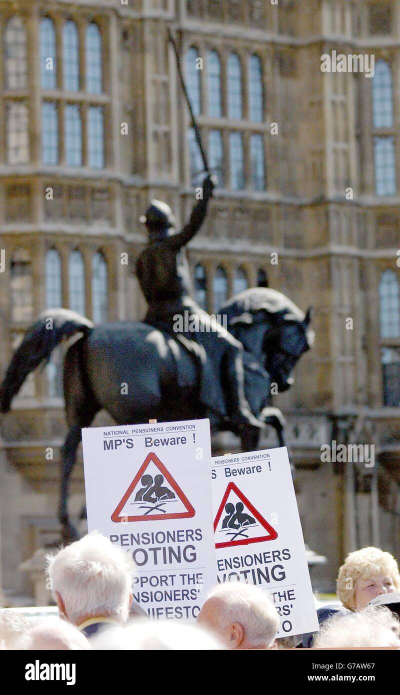 Titolare di pensione o di rendita protesta Foto Stock