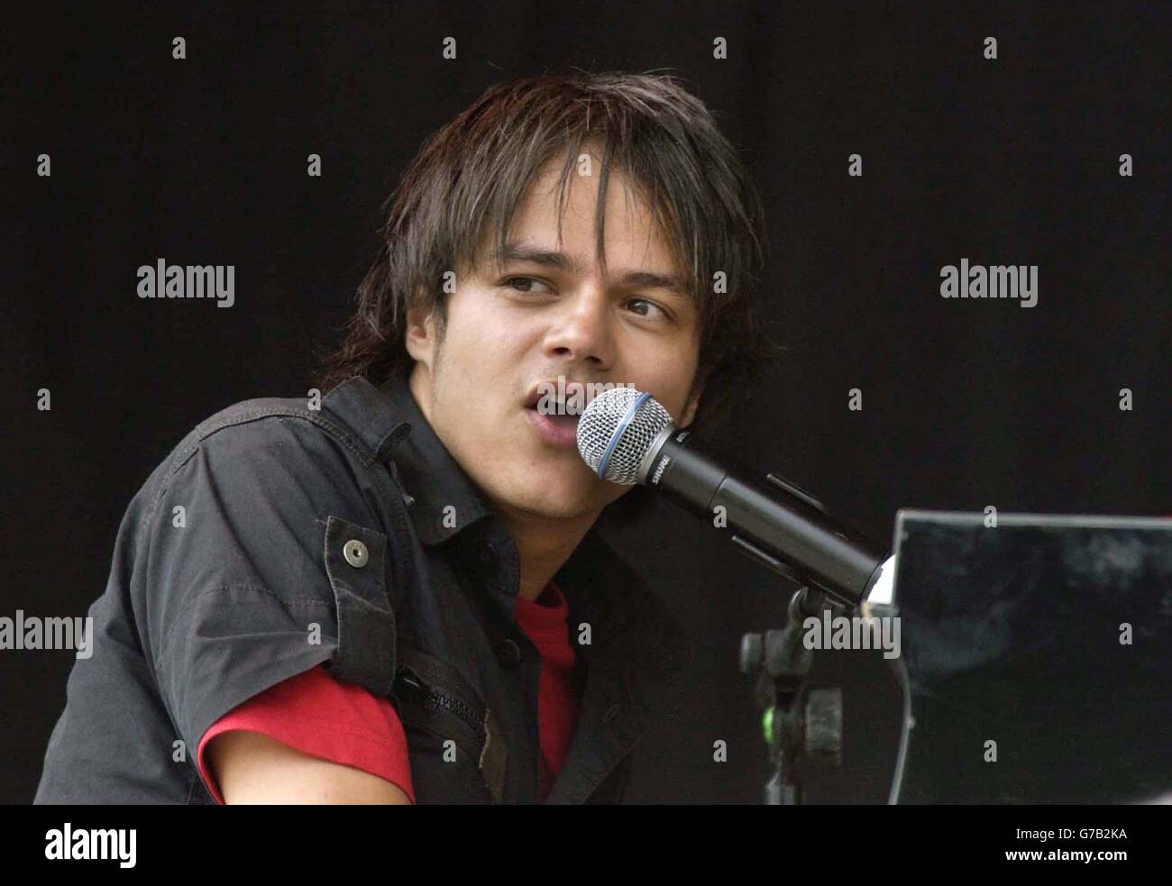 Jamie Cullum V Festival. Il musicista jazz Jamie Cullum suona dal vivo al V Stage al V Festival 2004 di Chelmsford, Essex. Foto Stock