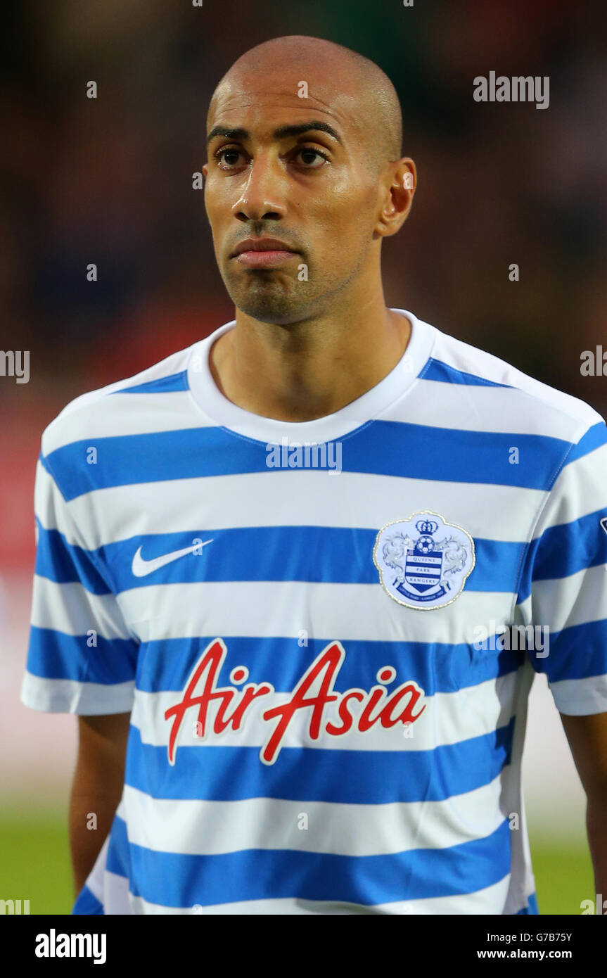 Calcio - Capital One Cup - Second Round - Burton Albion / Queens Park Rangers - Pirelli Stadium. Karl Henry dei registi del Queens Park durante la partita Capital One Cup Second Round al Pirelli Stadium di Burton. Foto Stock