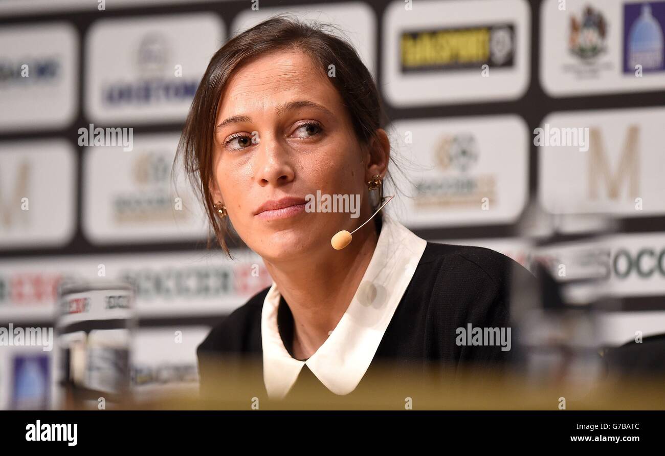 Katrien Meire, CEO di Charlton Athletic, parla durante il secondo giorno della SoccerEX Convention al Manchester Central Convention Complex, Manchester. Foto Stock