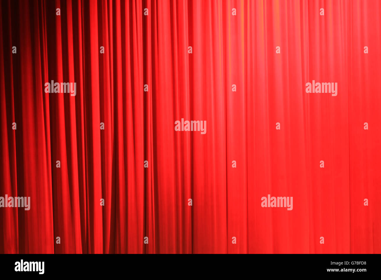 Fotografia di un rosso sipario del teatro Foto Stock
