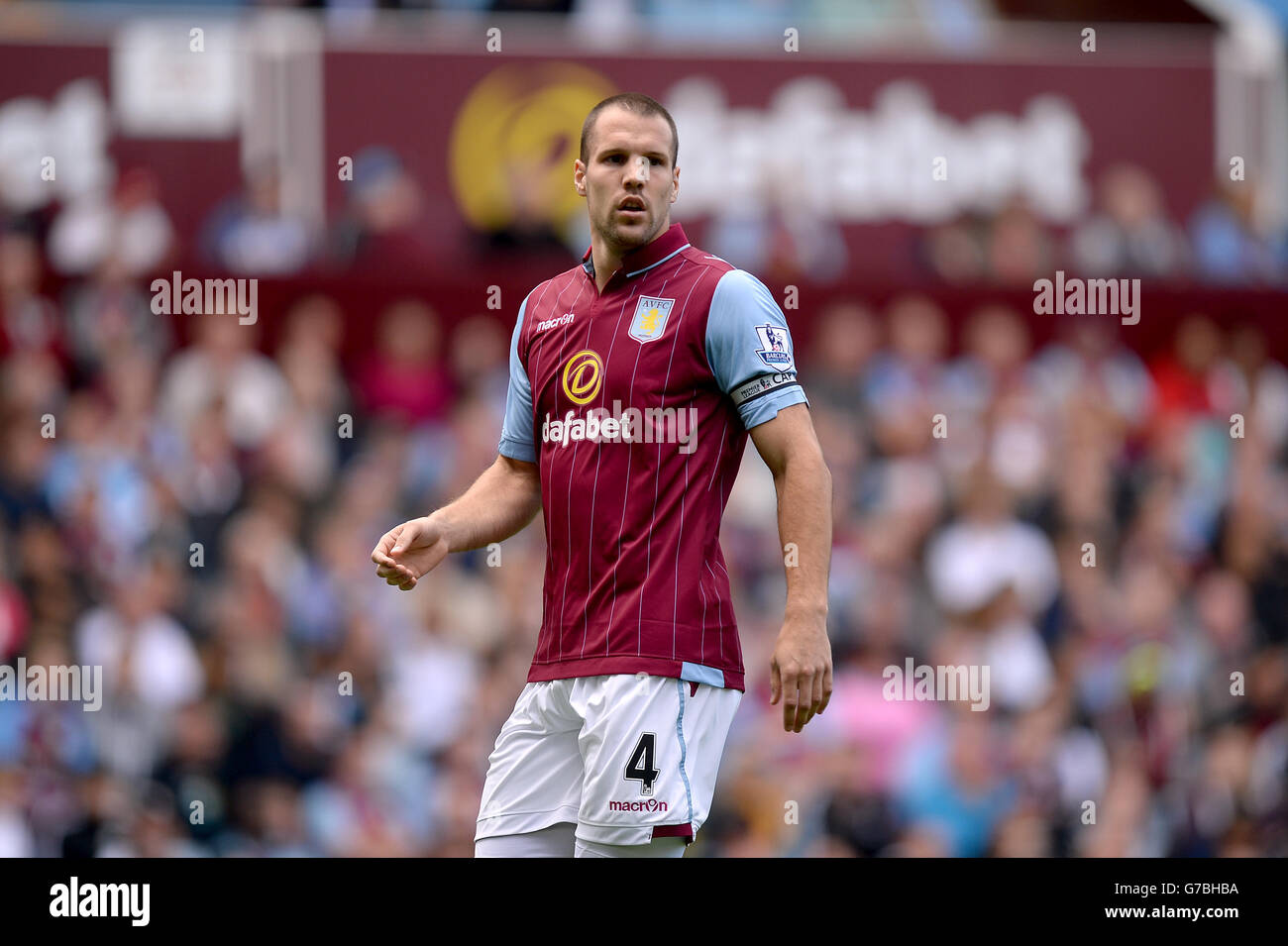 Calcio - Barclays Premier League - Aston Villa v Hull City - Villa Park. Ron Vlaar, Aston Villa Foto Stock