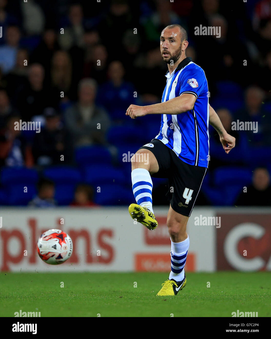 Calcio - Campionato Sky Bet - Cardiff City / Wigan Athletic - Cardiff City Stadium. Ivan Ramis di Wigan Athletic Foto Stock