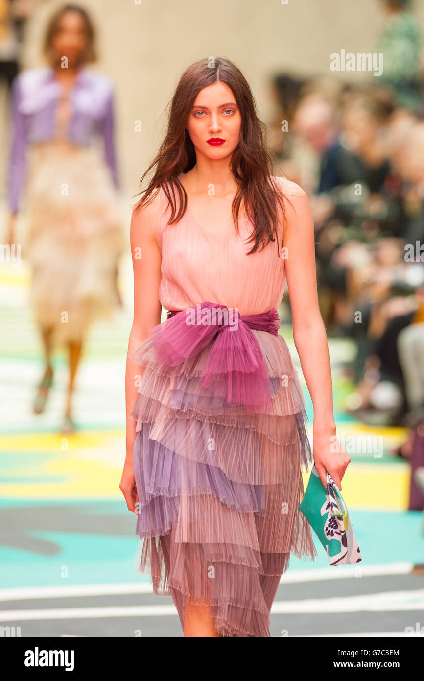 Burberry Prorsum passerella - London Fashion Week 2014 Foto Stock