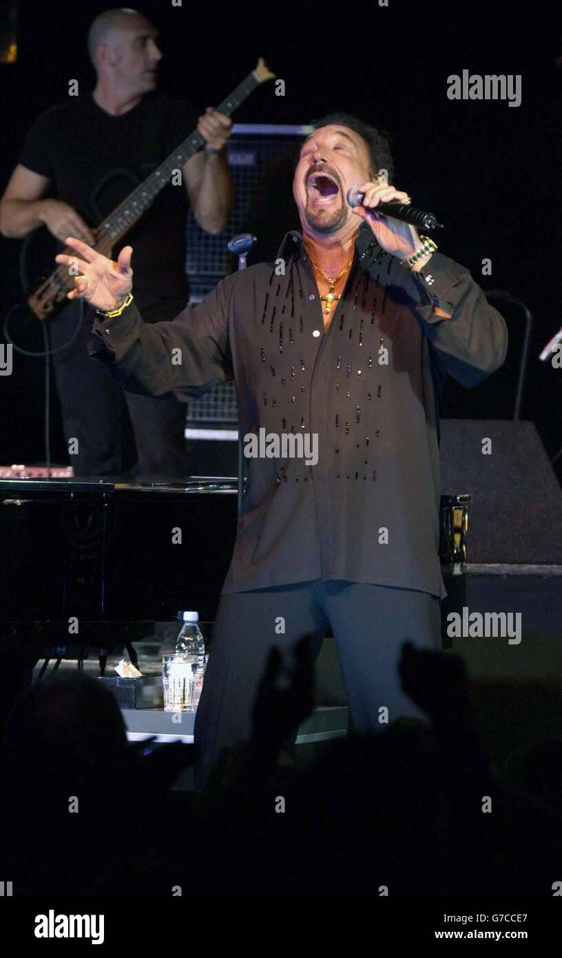 Tom Jones al Carling Apollo Foto Stock