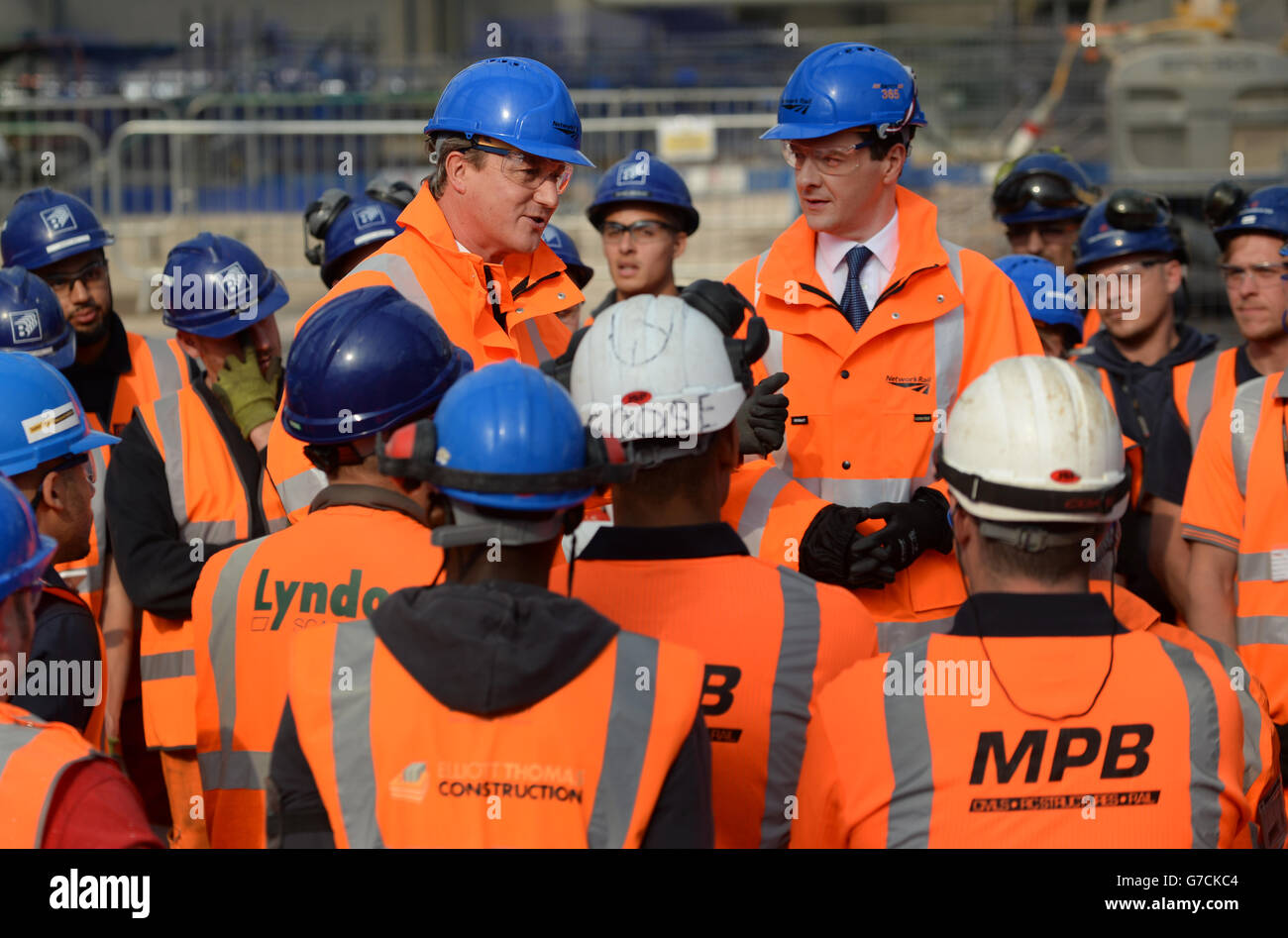 Il progetto di 750 milioni di euro, che comprenderà un centro commerciale, sarà completamente aperto entro settembre 2015. Foto Stock