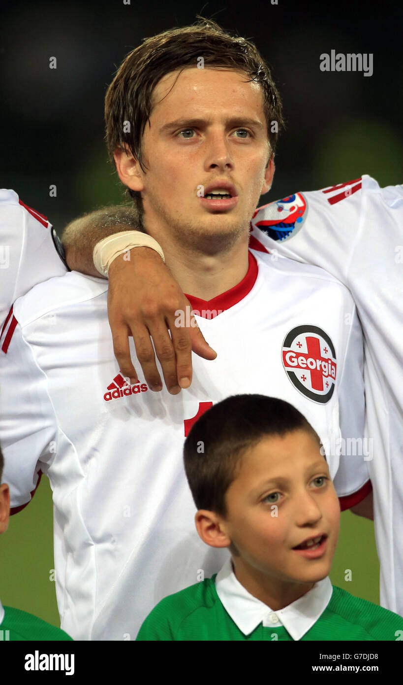 Jano Ananidze della Georgia, durante le Qualifiche UEFA Euro 2016, Gruppo D alla Boris Paichadze Dinamo Arena di Tbilisi. Foto Stock