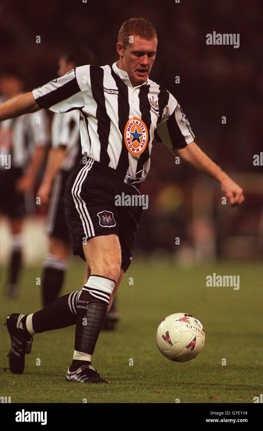 Calcio. Carling Premiership League. Nottingham Forest / Newcastle United. Stephen Watson, Newcastle United Foto Stock