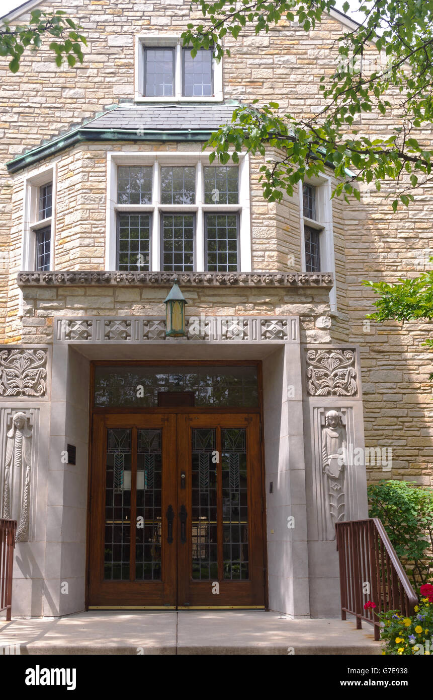 Punto di riferimento istruzione edificio e l'entrata in western molle illinois Foto Stock
