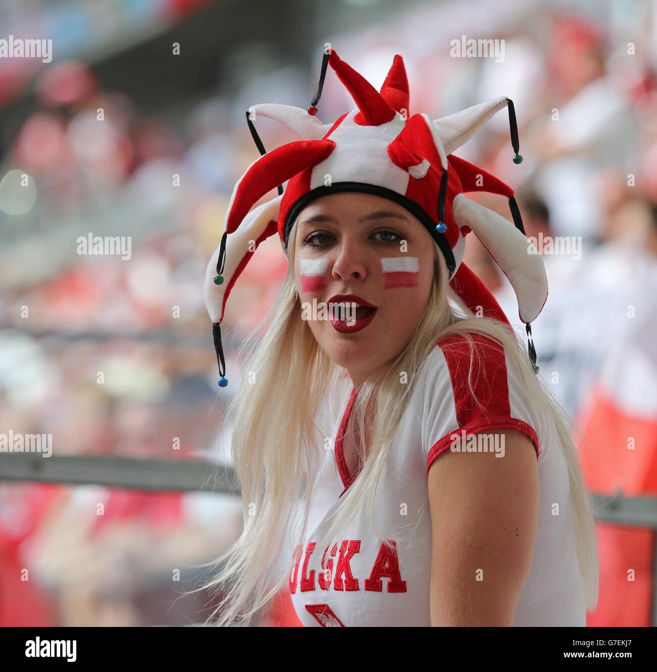 Ventola polacca mostra il suo supporto durante UEFA EURO 2016 gioco Ucraina v Polonia a Stade Velodrome di Marsiglia Foto Stock