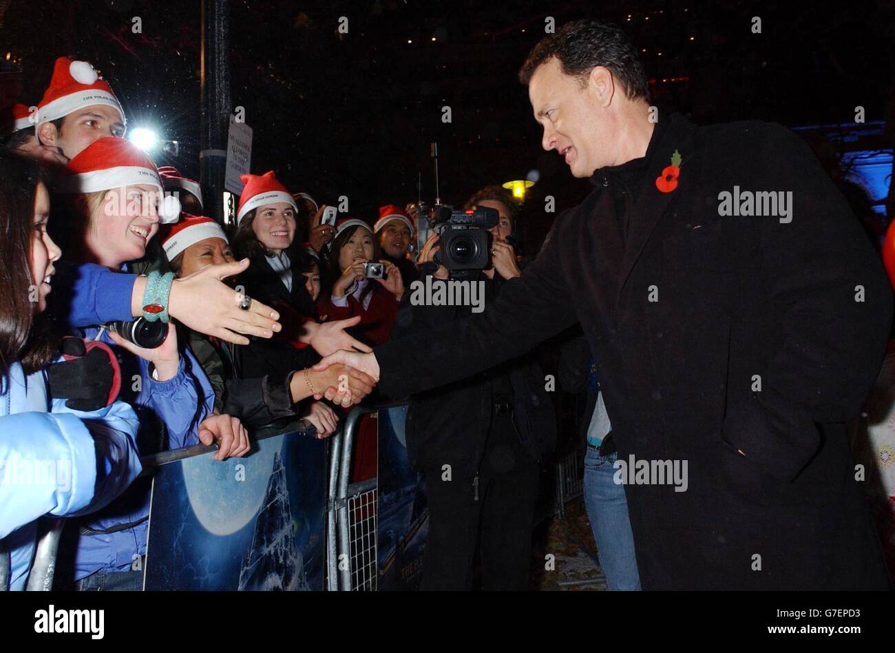 Protagonista del film Tom Hanks arriva per la prima inglese di Polar Express, presso Vue Leicester Square nel centro di Londra. Foto Stock