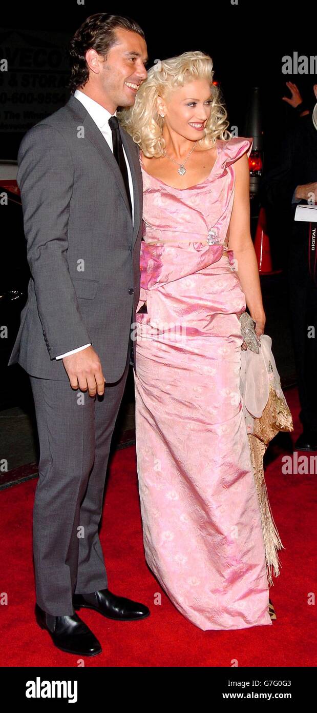 Gavin Rossdale e Gwen Stefani arrivano per la prima del nuovo film "Aviator" al Mann's Chinese Theatre di Hollywood. Diretto da Martin Scorcese, il film racconta la storia del pioniere dell'avizione Howard Hughes. Foto Stock