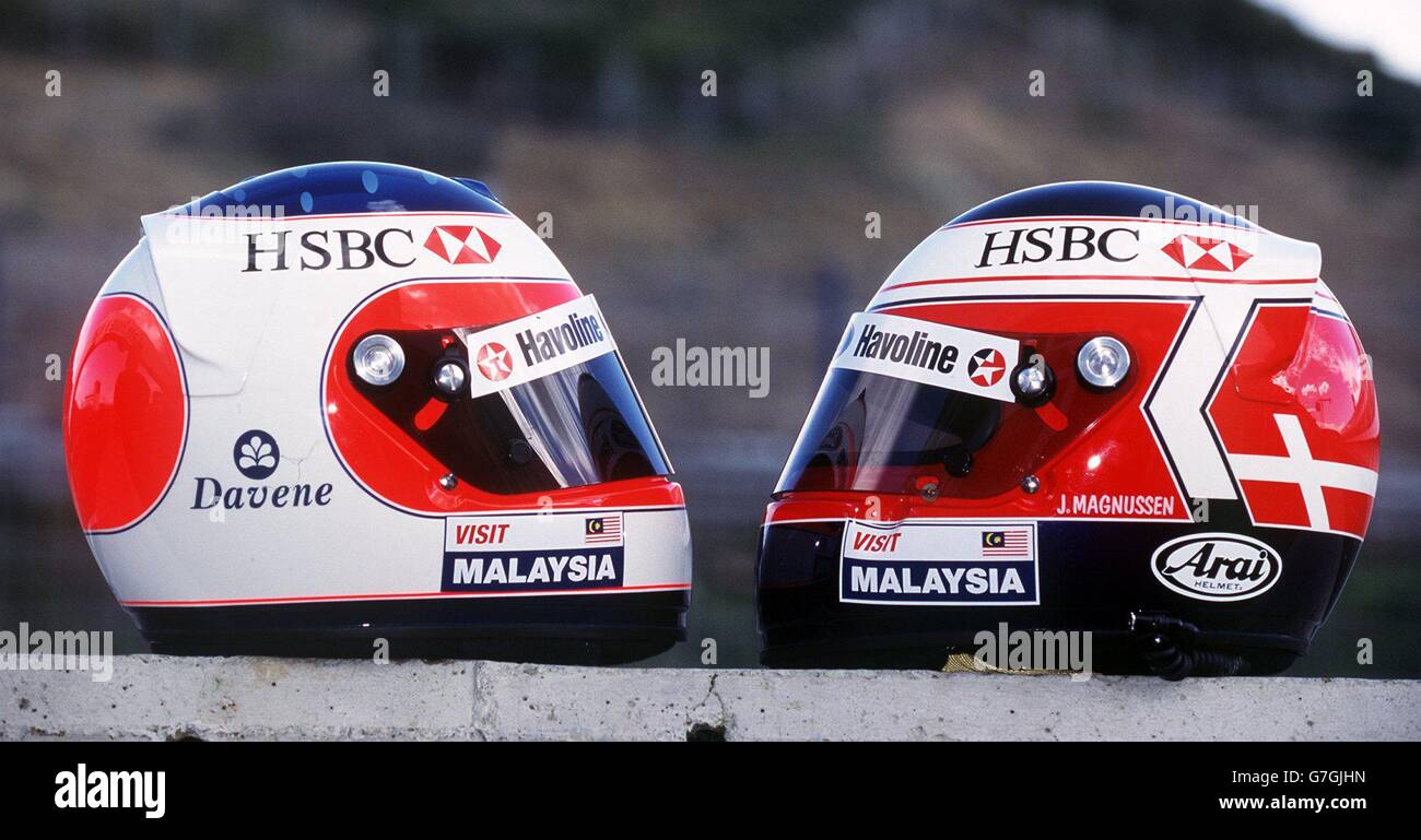 Caschi di Rubens Barrichello (L) e Jan Magnussen Foto stock - Alamy