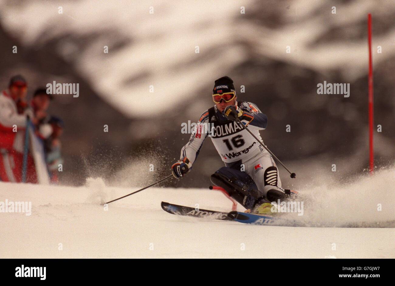Sci ... Mens di slalom della Coppa del mondo ... Wengen ... Il Cafe de Colombia Foto Stock