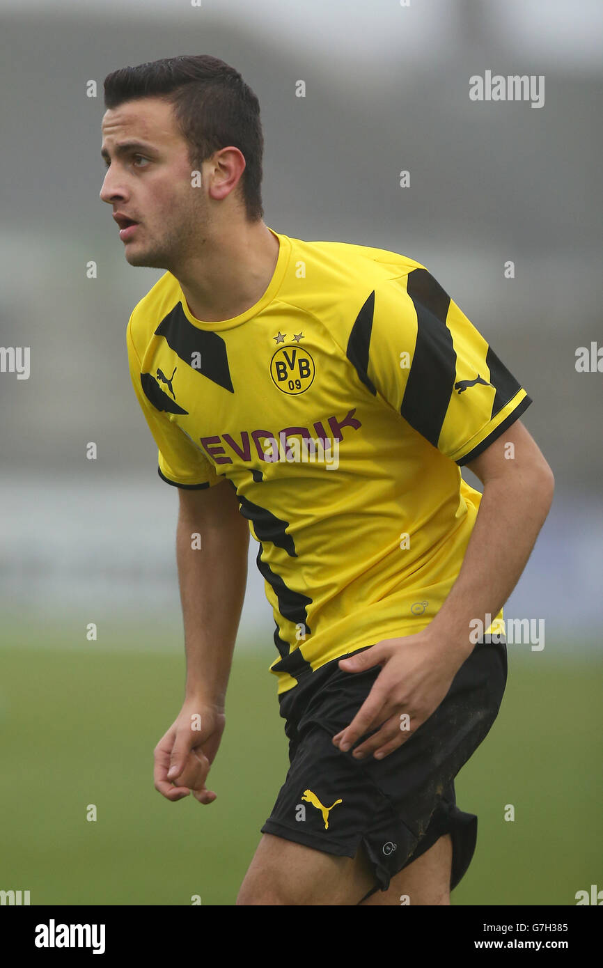 Calcio - UEFA Youth League - Gruppo D - Arsenal v Borussia Dortmund - Borehamwood. Mehmet Alp jurt, Borussia Dortmund. Foto Stock