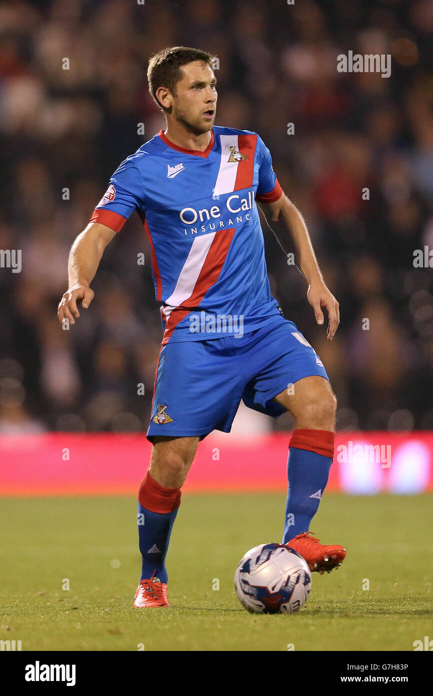 Calcio - Capital One Cup - Third Round - Fulham v Doncaster Rovers - Craven Cottage. Dean Furman di Doncaster Rovers Foto Stock