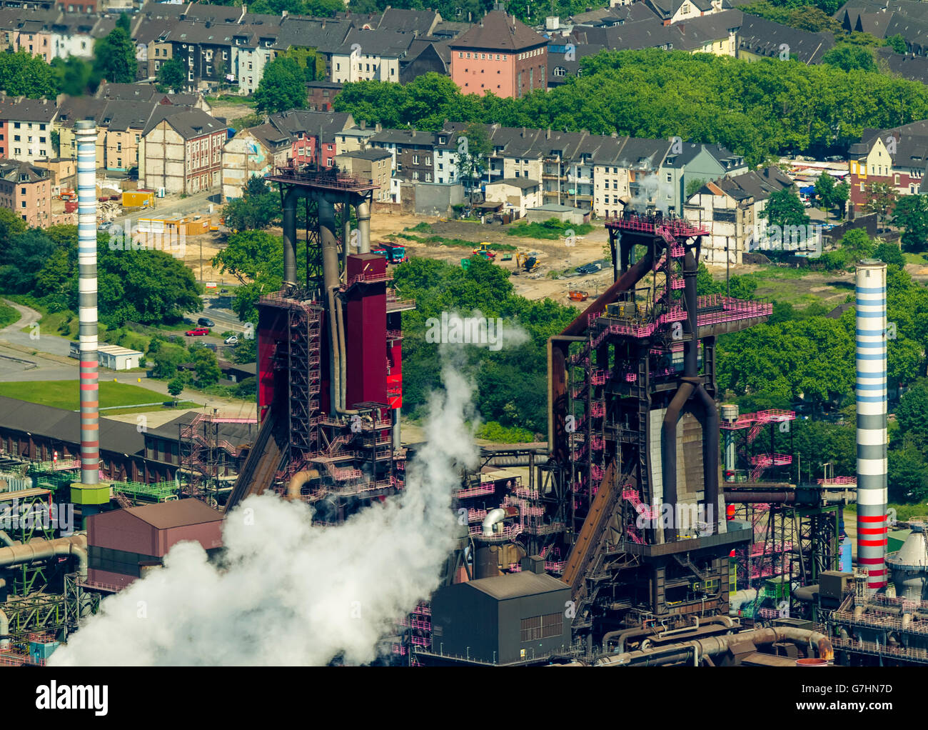 Vista aerea, la demolizione di un tratto di strada in Bruckhausen,greenbelt pianificazione rispetto alle acciaierie in forno 8,Duisburg Foto Stock