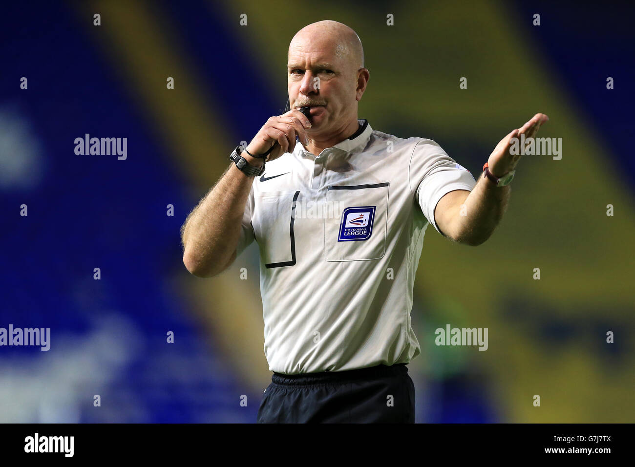 Calcio - Sky Bet Championship - Birmingham City v Reading - St Andrew's. Arbitro Nigel Miller Foto Stock