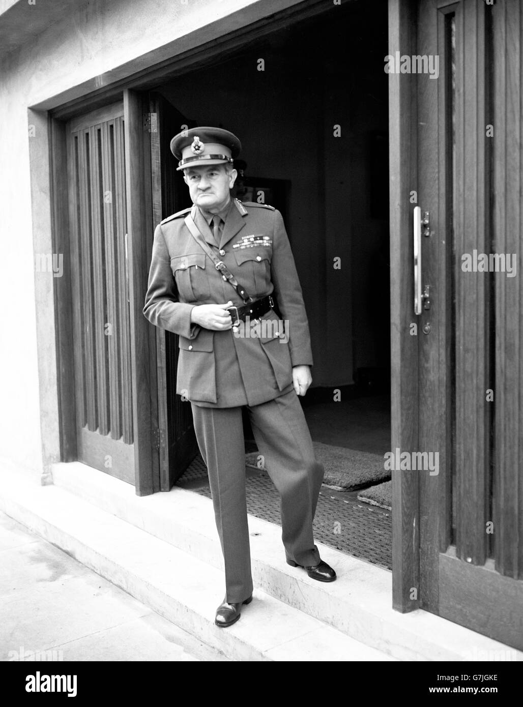 Il maresciallo Sir William Slim, capo dello staff generale imperiale, presso il Royal Naval College di Greenwich, dove si svolgeva una conferenza sui problemi marittimi del futuro. Foto Stock