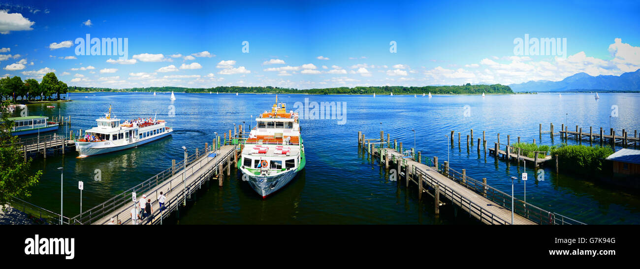 Europa Germania Chiemgau il lago Chiemsee Prien molo del traghetto a King's castle Foto Stock