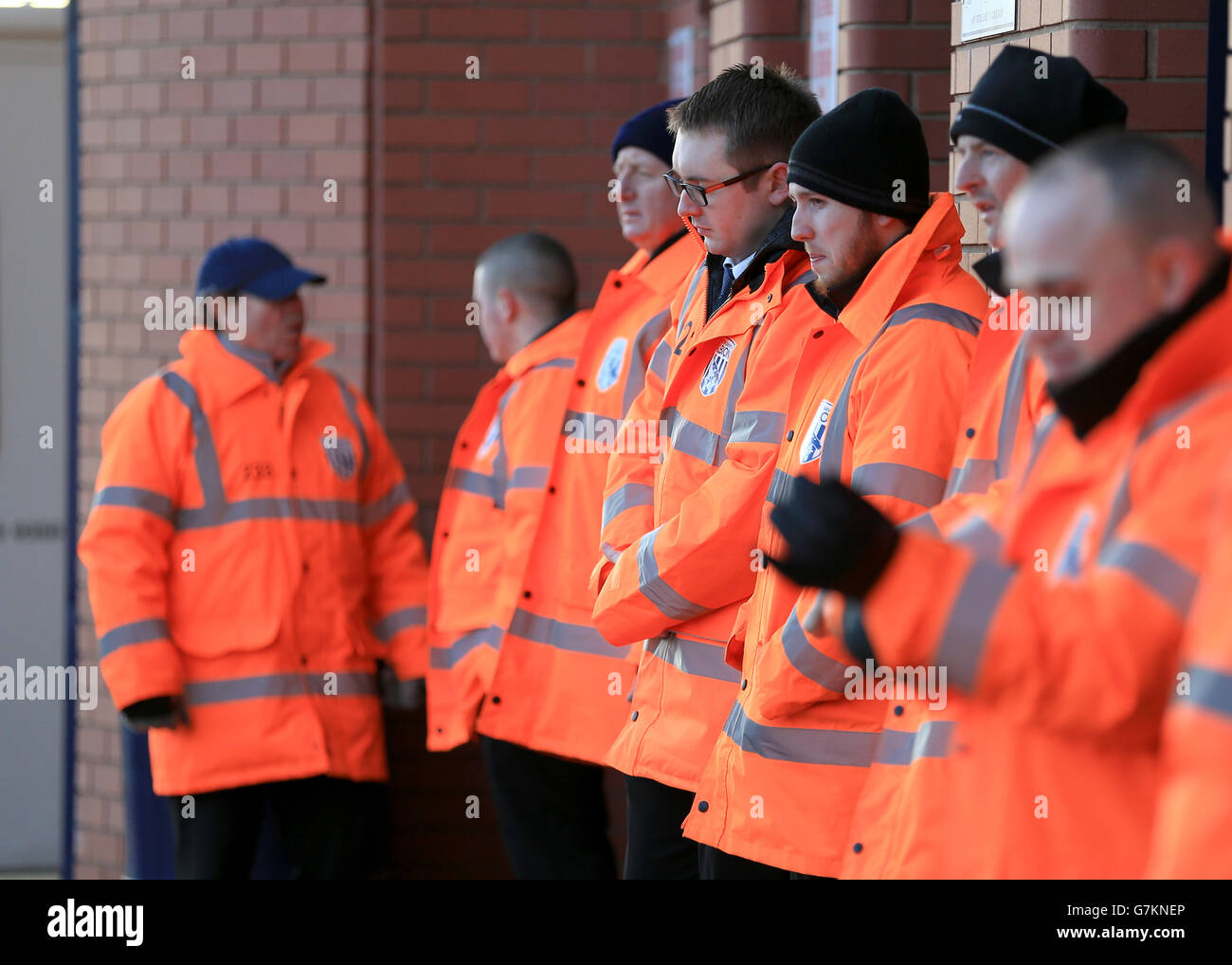 Calcio - Barclays Premier League - West Bromwich Albion / Hull City - The Hawthorns. Gli steward sono fuori dal terreno Foto Stock