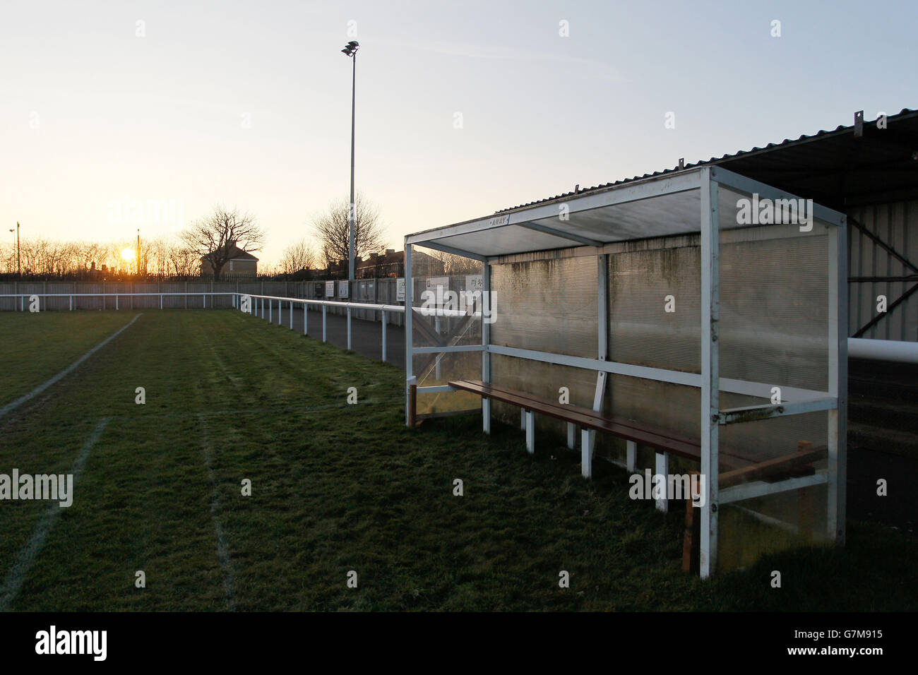 Il Manager ha scavato fuori alla partita di Ebac Northern League, Divisione uno all'Ashington Community Football Club, Northumberland. Foto Stock