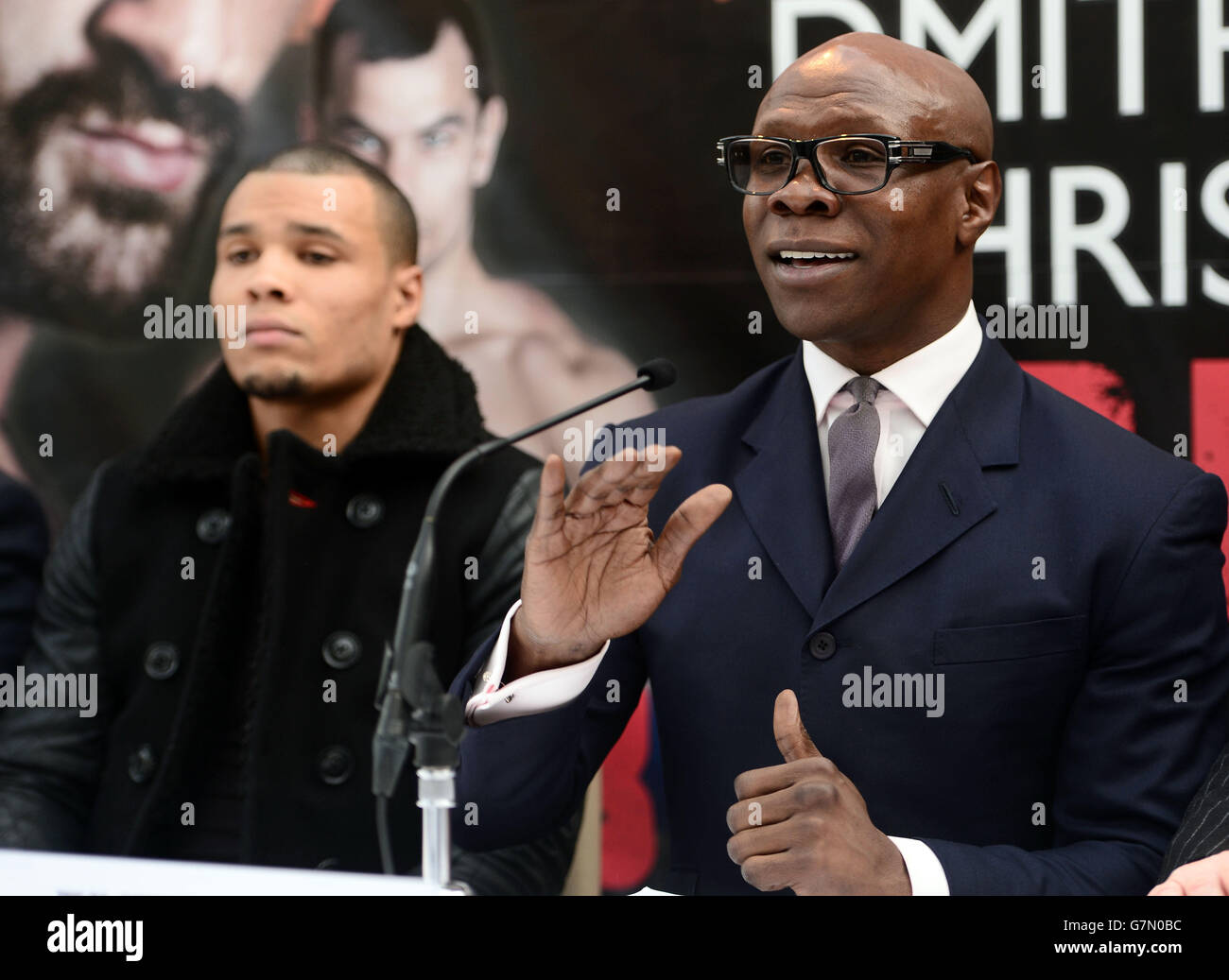 Pugilato - Chris Eubank Jnr e Dmitry Chudinov Press Conference - Ristorante Fredericks. Chris Eubank Jnr e Chris Eubank Senior (a destra) durante la conferenza stampa al Fredericks Restaurant, Londra. Foto Stock