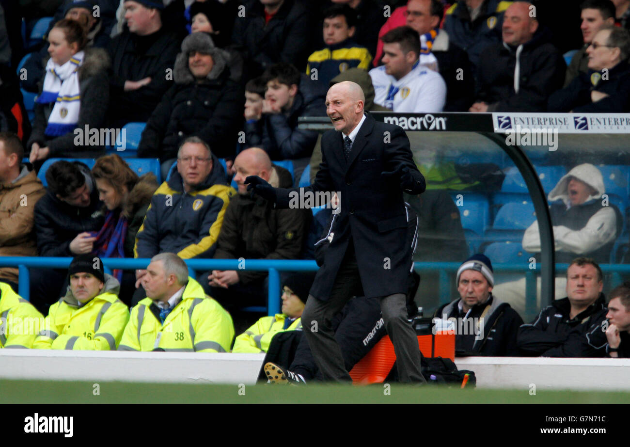 Calcio - Sky Bet Championship - Leeds United contro Millwall - Elland Road. Il manager di Millwall, Ian Holloway, è sulla linea di contatto Foto Stock