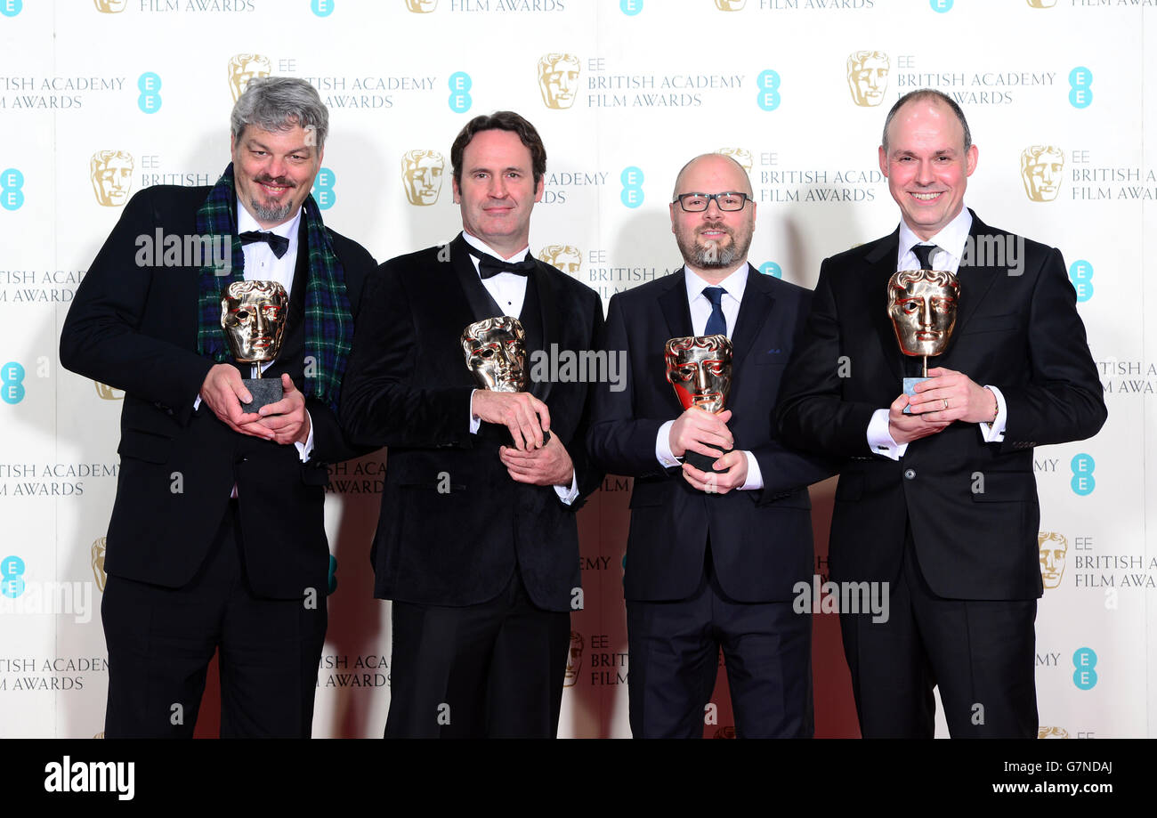 Ian Hunter, Scott Fisher, Andrew Lockley e Paul Franklin con lo Special Visual Effects Award per Interstellar alla Royal Opera House di Bow Street a Londra. PREMERE ASSOCIAZIONE foto. Data immagine: Domenica 8 febbraio 2015. Vedere la storia di PA SHOWBIZ BAFTA. Il credito fotografico dovrebbe essere: Dominic Lipinski/PA Wire Foto Stock