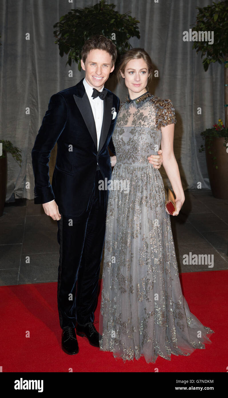 Eddie Redmayne e Hannah Baghawe partecipano alla festa dopo lo spettacolo per l'EE British Academy Film Awards al Grosvenor House Hotel nel centro di Londra. Foto Stock