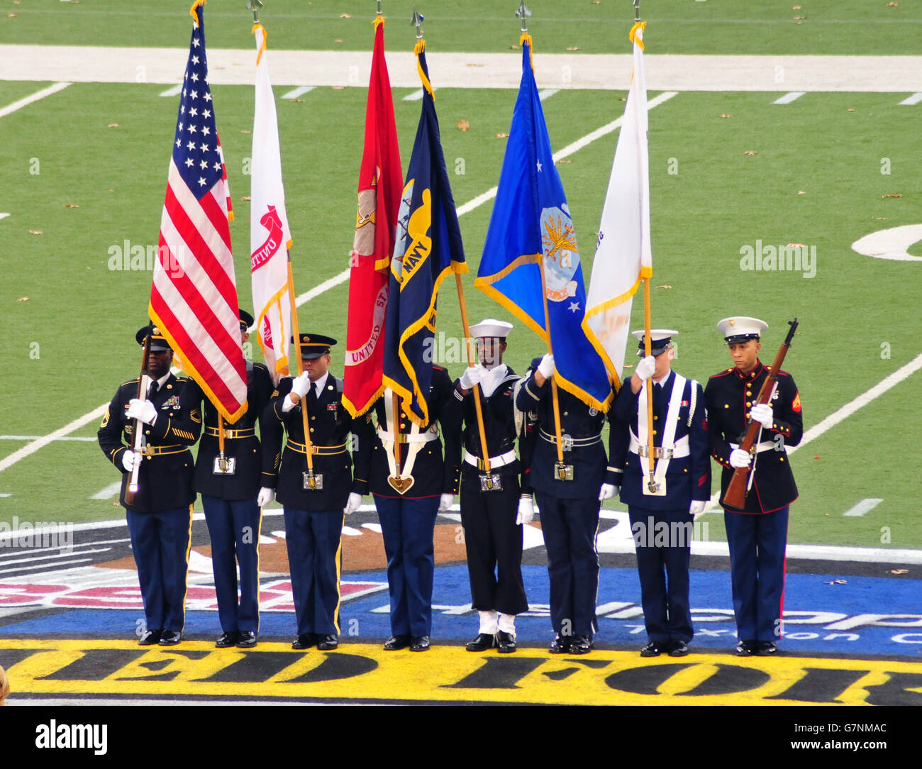 American Color Guard che include il Amy,Marines,Navy,Airforce e Guardia Costiera. Foto Stock